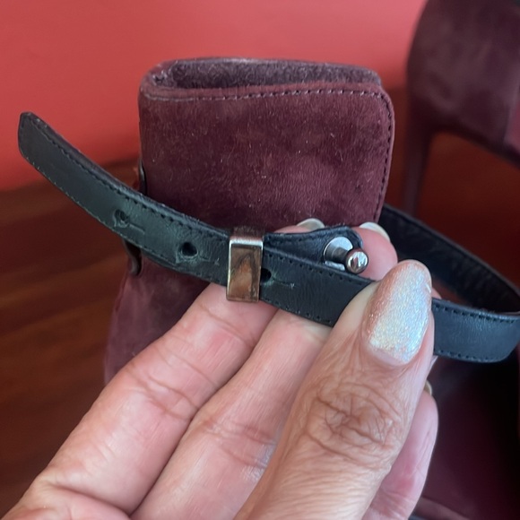 Vince Giustina  Ankle strap heels - Picture 7 of 7